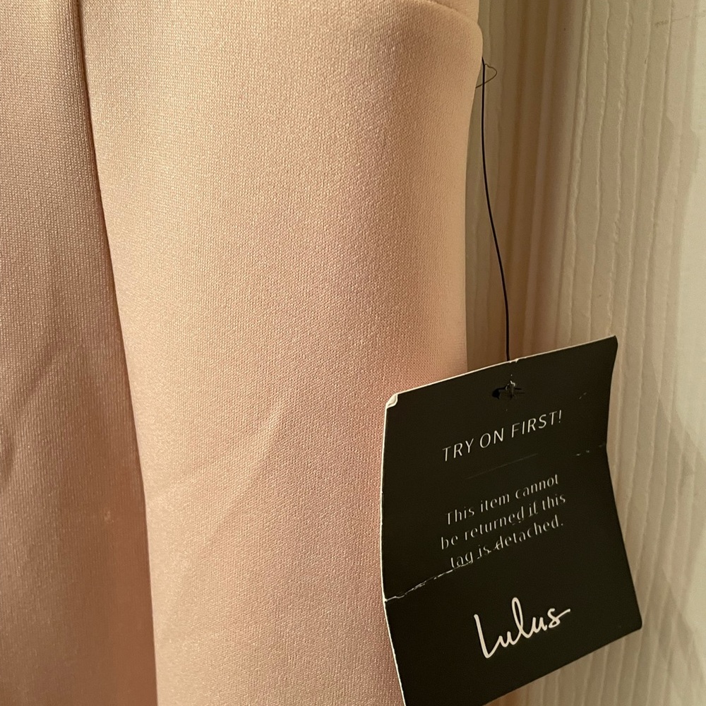Lulu’s Dress - Picture 3 of 4